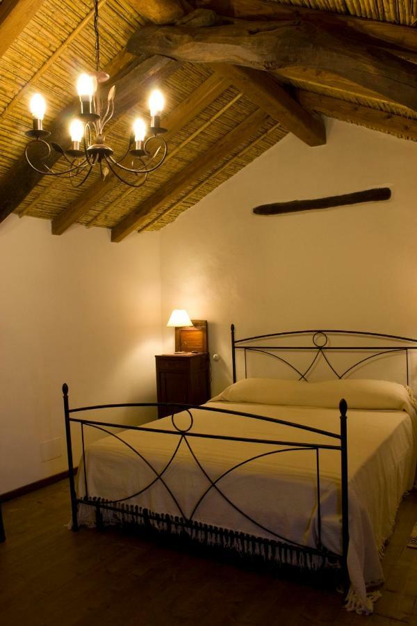 B&B Charme Sa Pardina Орроли Экстерьер фото