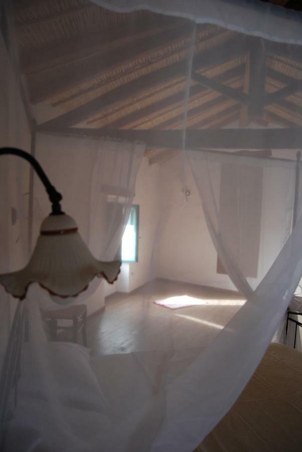 B&B Charme Sa Pardina Орроли Номер фото