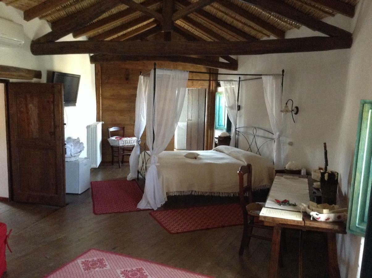 B&B Charme Sa Pardina Орроли Экстерьер фото