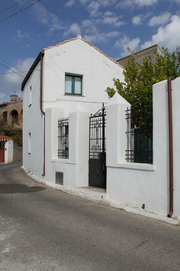B&B Charme Sa Pardina Орроли Экстерьер фото